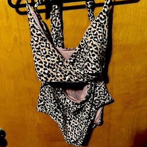 NWOT Arie One Piece Swimsuit